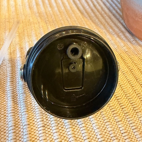 Stanley Matte Black IceFlow 2.0 Flip Straw Tumbler - Picture 13 of 13